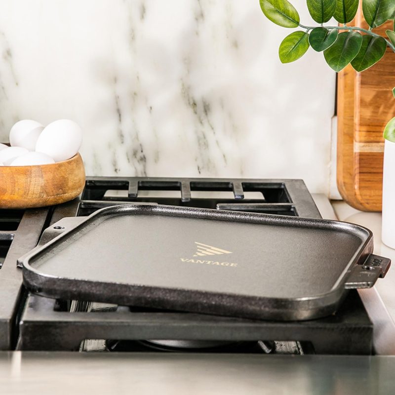 Lodge 10.5" Cast Iron Reversible Grill / Griddle - 4